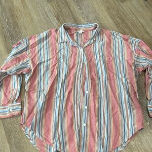 NWOT American eagle medium button down blouse. Breast pocket